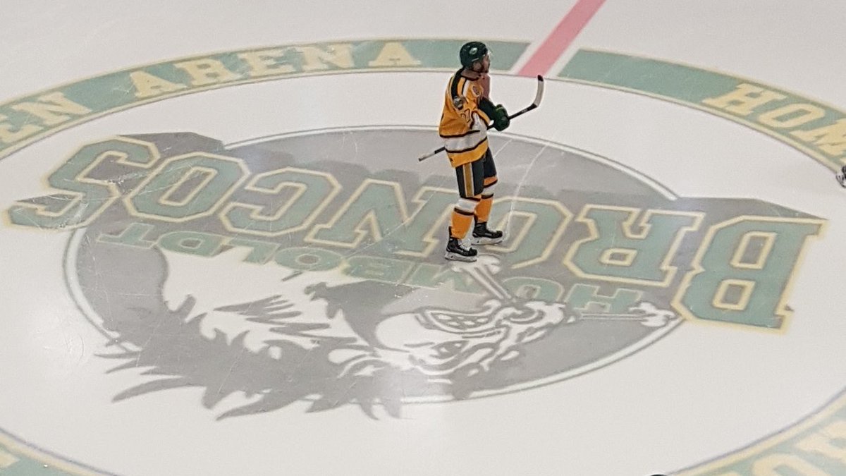 Today is Bronco Day at the Boulet home &amp; so many homes. Thank you for being there for us &amp; all of the Bronco Family. Your continual support &amp; love have allowed "moving forward" to happen. Enjoy some sunshine today. 🙂💚💛#humboldtstrong ⁦<a href="/theSJHL/">SJHL</a>⁩ ⁦<a href="/HumboldtBroncos/">Humboldt Broncos</a>⁩