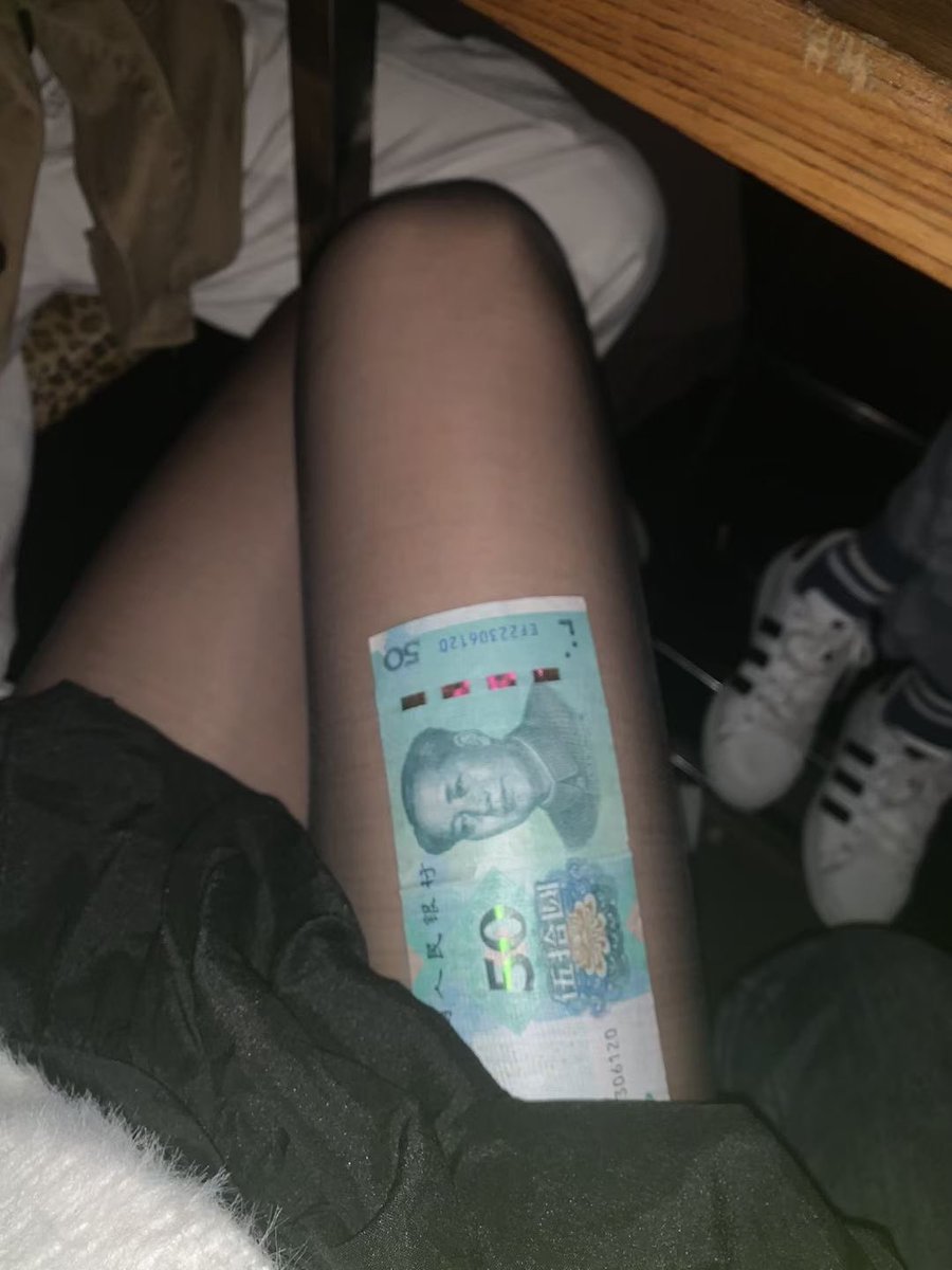 faqingRBQ's tweet photo. 摸一下给你五十！！！#骚母狗 #贱货 #反差婊 #婊子 #肉便器 #精盆 #羞辱 #内射 #淫娃 #颜射 #骚穴 #贱畜 #烂货 #鸡巴套子 #烂逼 #母狗 #贱狗 #聊骚 #小骚货 #意淫 #骚货 #性瘾 #反差 #骚逼 #淫荡 #妓女 #公交车 #黑丝 https://t.co/S14kSutido