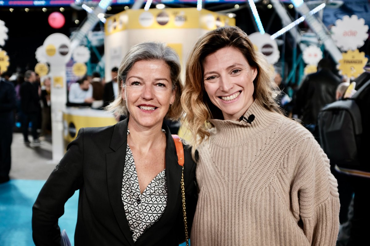 Jolimoiparis's tweet photo. 💬"L'entrepreneuriat, c'est un marathon. La clé de la réussite c'est de bien s'entourer."

@IsabelleRabier, fondatrice de @Jolimoiparis, est sur la scène de #GoEntrepreneurs avec @FILLY_Laure de @BNPParibas pour parler des enjeux et des défis de l'entrepreneuriat féminin. 📸 https://t.co/olH30O1rIb