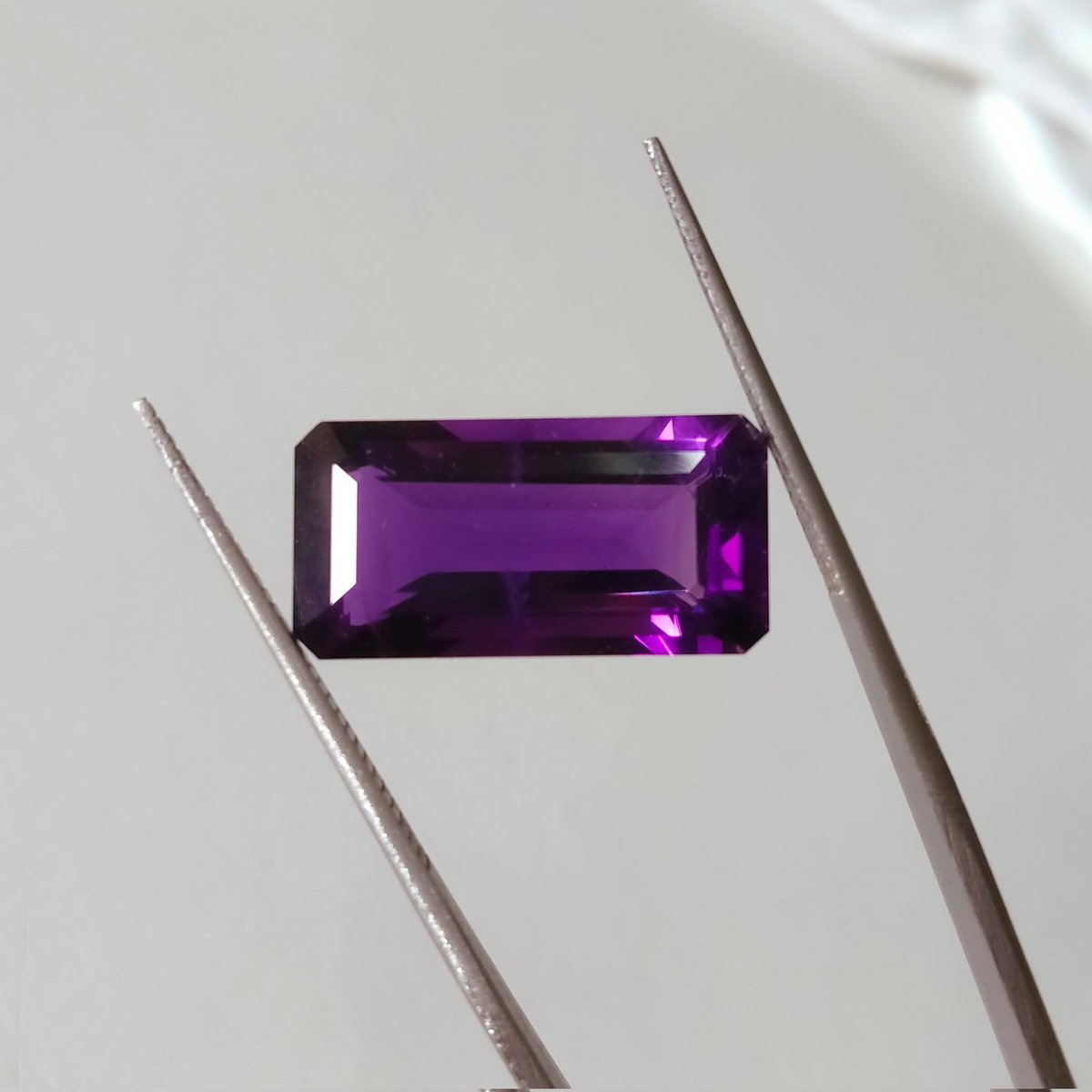 krishna_gems's tweet photo. Excited to share the latest addition to my #etsyshop: 20x10MM Spectacular Natural Emerald cut african amethyst.
#largefacetedgem #deeppurpleamethyst #amethystoctagon #fancycutgem #amethystforgift #emeraldcutgem #solitaregem #feyaja #Dollar #HalaMadrid https://t.co/x8pIHmOkSu https://t.co/mEcPtKOvOV