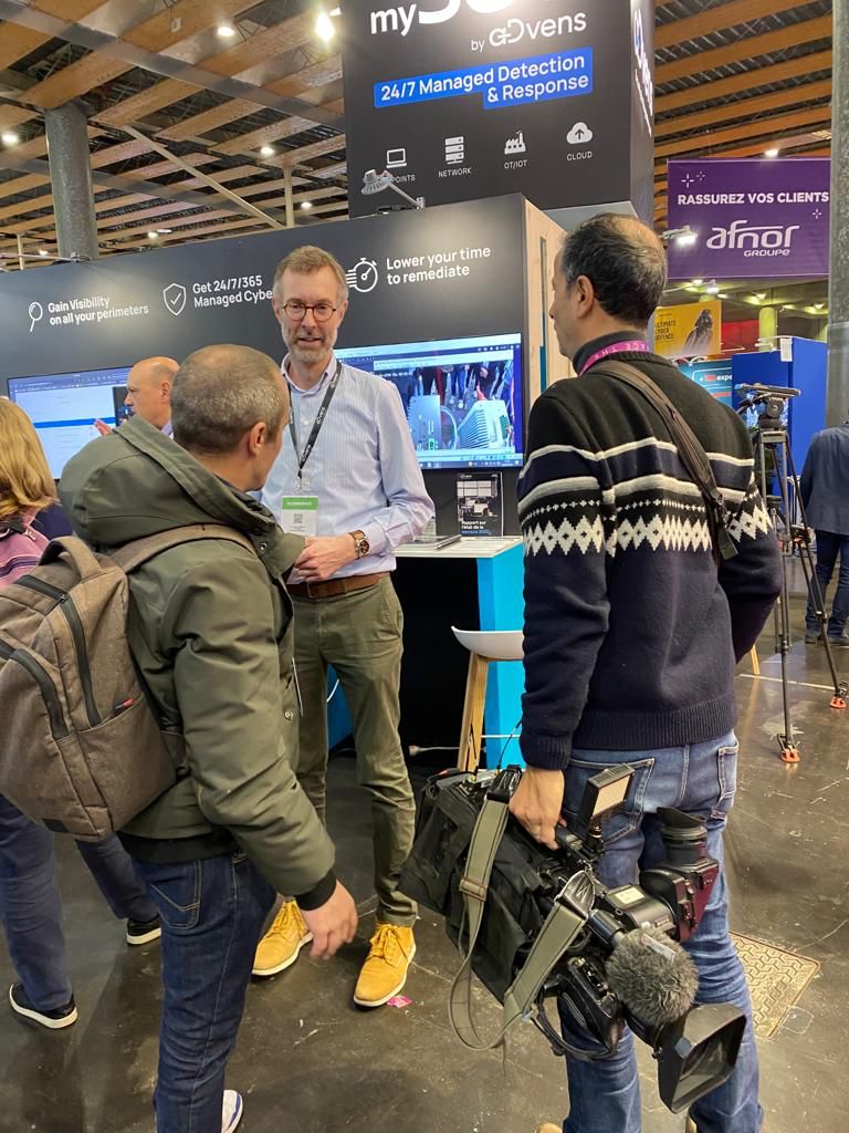 C’est parti pour le #FIC2023 🙌🏻  
Nos équipes commerciales, RH, RSE et nos experts cyber vous attendent nombreux durant la totalité de l’#événement sur le stand C4 !  
Aujourd’hui, retrouvez nos conférences « flash » : 
📍11h30 : Active Directory 
📍15h : Red Team  
#Cyber #Cloud