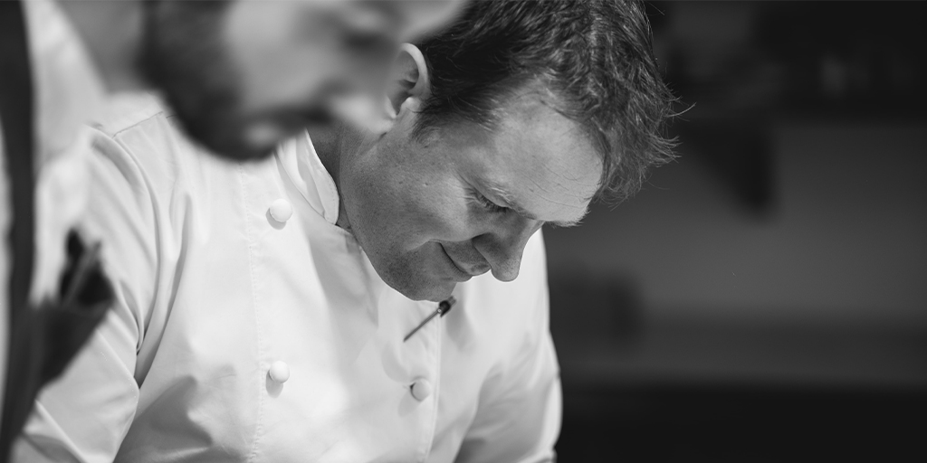 UK News Group (@uknewsgroup) on Twitter photo Southwest based restaurant <a href="/AcleafDevon/">Àclèaf</a> awarded Michelin star
Click here to read more -> bit.ly/3Kikxw0
-> <a href="/scottipaton/">scott paton</a> <a href="/MichelinGuideUK/">The MICHELIN Guide</a>
-> #Restaurant #Food #MichelinGuideGBI #MichelinStar23 #MichelinStars #UKNewsGroup #SouthWest Southwest based restaurant <a href="/AcleafDevon/">Àclèaf</a> awarded Michelin star
Click here to read more -> bit.ly/3Kikxw0
-> <a href="/scottipaton/">scott paton</a> <a href="/MichelinGuideUK/">The MICHELIN Guide</a>
-> #Restaurant #Food #MichelinGuideGBI #MichelinStar23 #MichelinStars #UKNewsGroup #SouthWest