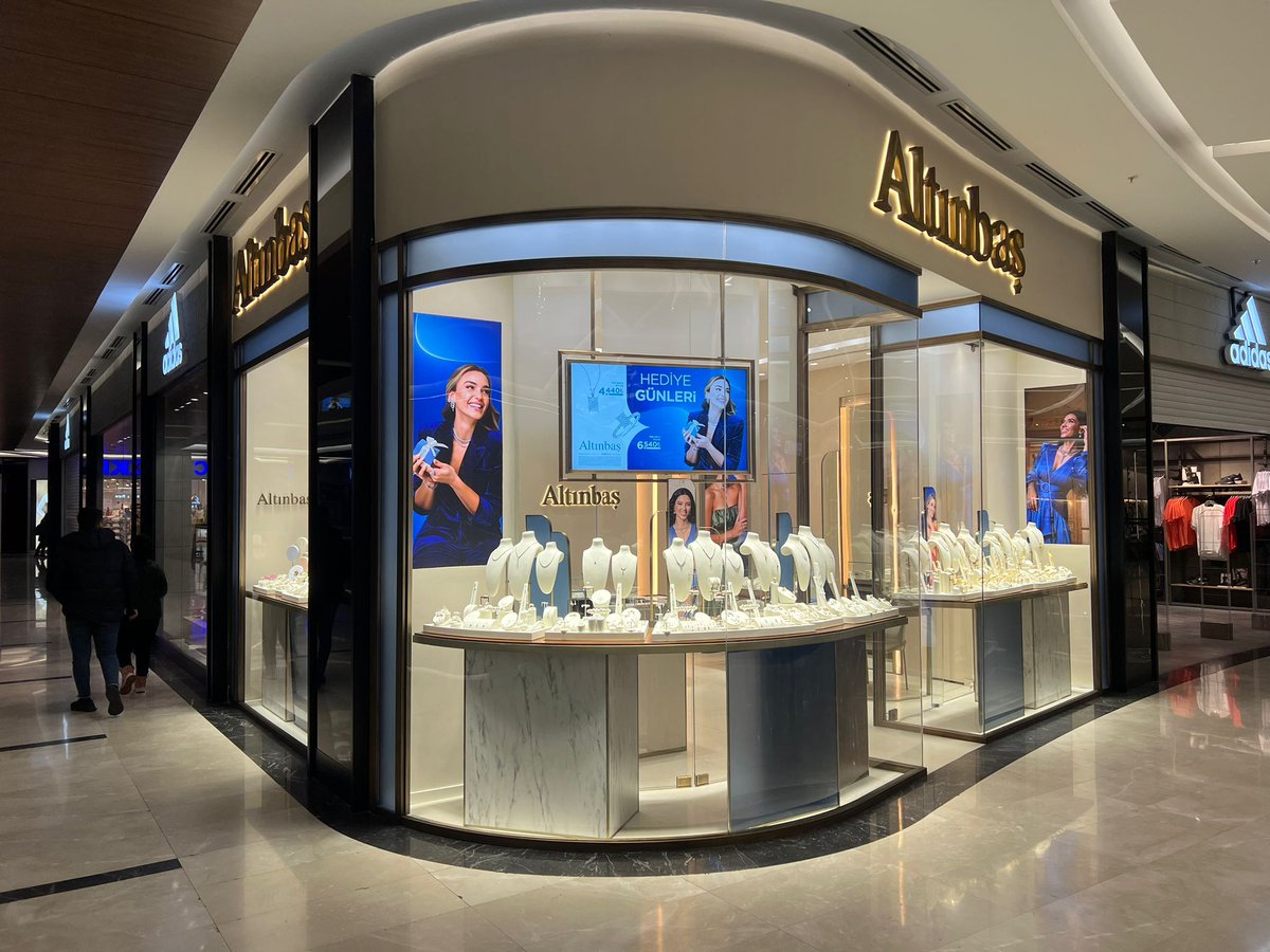 metromalltr's tweet photo. Metromall Ailesine Hoş Geldin Altınbaş!
Şimdi en şık ve en zarif takıları Metromall Altınbaş mağazasında keşfedin.
Metromall Zemin Katta

#metromallavm #ankara #altınbaş #takı #mücevherat https://t.co/OUWq578J2n