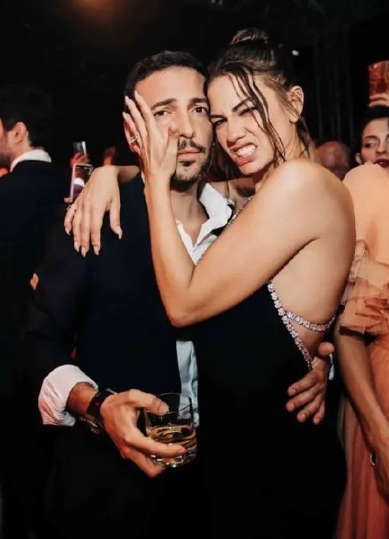 ale_iaco06's tweet photo. OMG I LOVE THISSSS❤️‍🔥

@dmtzdmr ~ @oguzhankoc 
#DemHan #DemetÖzdemir #OguzhanKoç https://t.co/xMPAkJyuFh