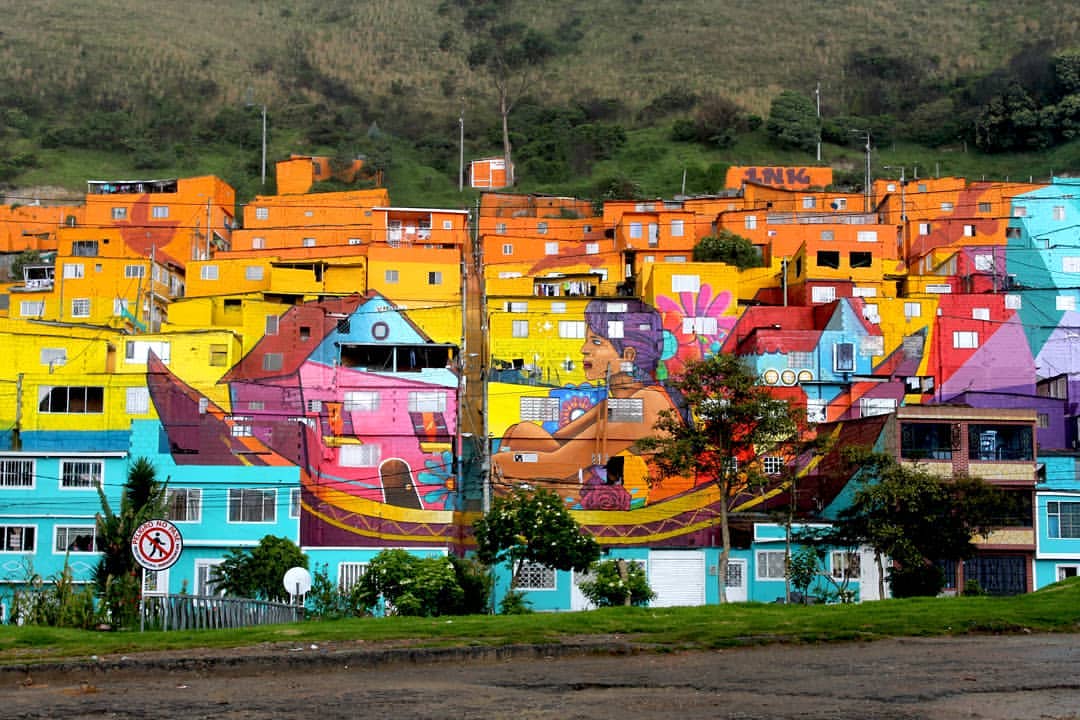 #Streetart by #InkCrewColombia @ #Bogota, Colombia, for #ProyectoPuntoMagenta, a project by #FundaciónPintuco
More info at: barbarapicci.com/2023/04/06/str…
#streetartBogota #streetartColombia #Colombiastreetart #arteurbana #urbanart #murals #muralism #contemporaryart #artecontemporanea