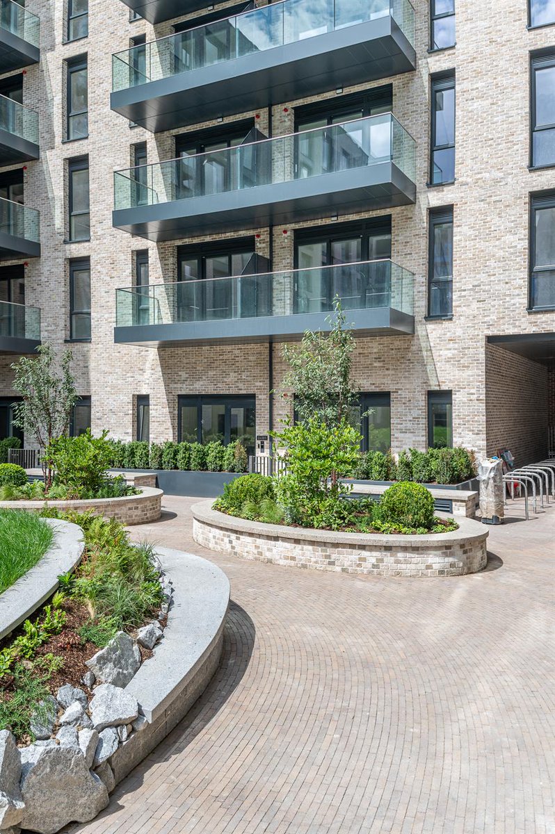 Graepels's tweet photo. Sorry to 'divide' your attention...
Perforated Metal balcony dividers are used at the new Spencer Place apartments in Dublin, allowing light to pass through while maintaining privacy.
#Graepels #PerforatedMetal #PerforatedSheet #BalconyDividers #Balcony #Dublin #Architecture https://t.co/oCd2YWvdhj