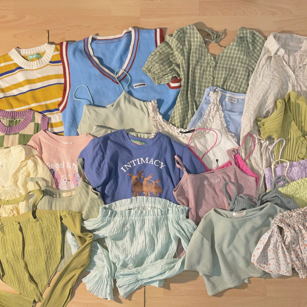 Coolkidscamppp2's tweet image. (🏖️☀️) มีเสื้อผ้าไปเที่ยวอ๊ะยางง😚
 ราคาเริ่มต้น 20 
 𖥧 𖧧 ลงของวันศุกร์  19.00 น. 
ꕊ ค่าส่ง 50.- ไม่บวกเพิ่มค่า
𓆸 กดติดตามลด 5 บาทงับ 
สุ่มแจกส่งฟรีจากรีทวิต1คน

#ส่งต่อเสื้อผ้า #เสื้อผ้ามือสอง #ส่งต่อเสื้อผ้ามือสอง #เสื้อผ้ามือ2 #เสื้อผ้ามือสองสภาพดี #ส่งต่อเสื้อผ้ามือ2