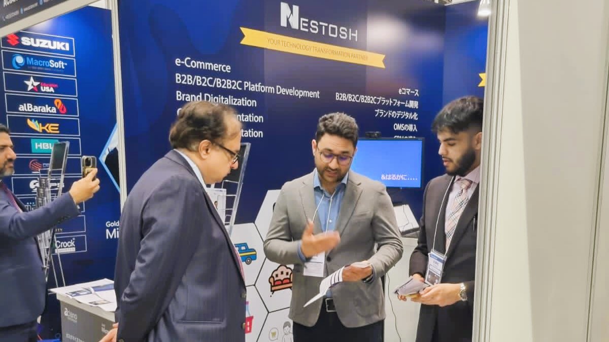 PASHAORG's tweet image. Day 2 of #JapanITWeek is in full swing! Here are a few glimpses as our delegates participate in the exhibition activities, introduce visitors to Pakistan&apos;s #tech offerings, and #network with attendees from around the globe.