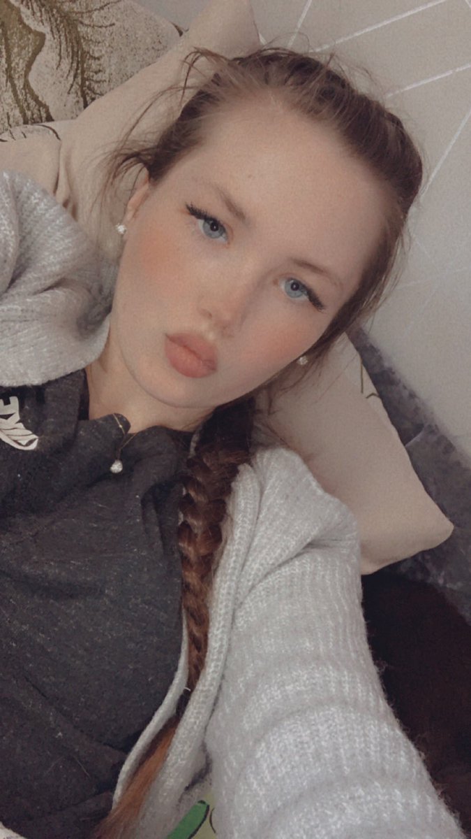 missyxxxc's tweet photo. Where have all you subs and piggy’s been hiding haven’t had one send today 🤷🏻‍♀️💖 

findom paypig whalesub sissy femdom cuck simp beta loser humanatm payslave femboy cashcow humiliation goddess finsub finslave paypet feet footworship https://t.co/jyso5a8ejp