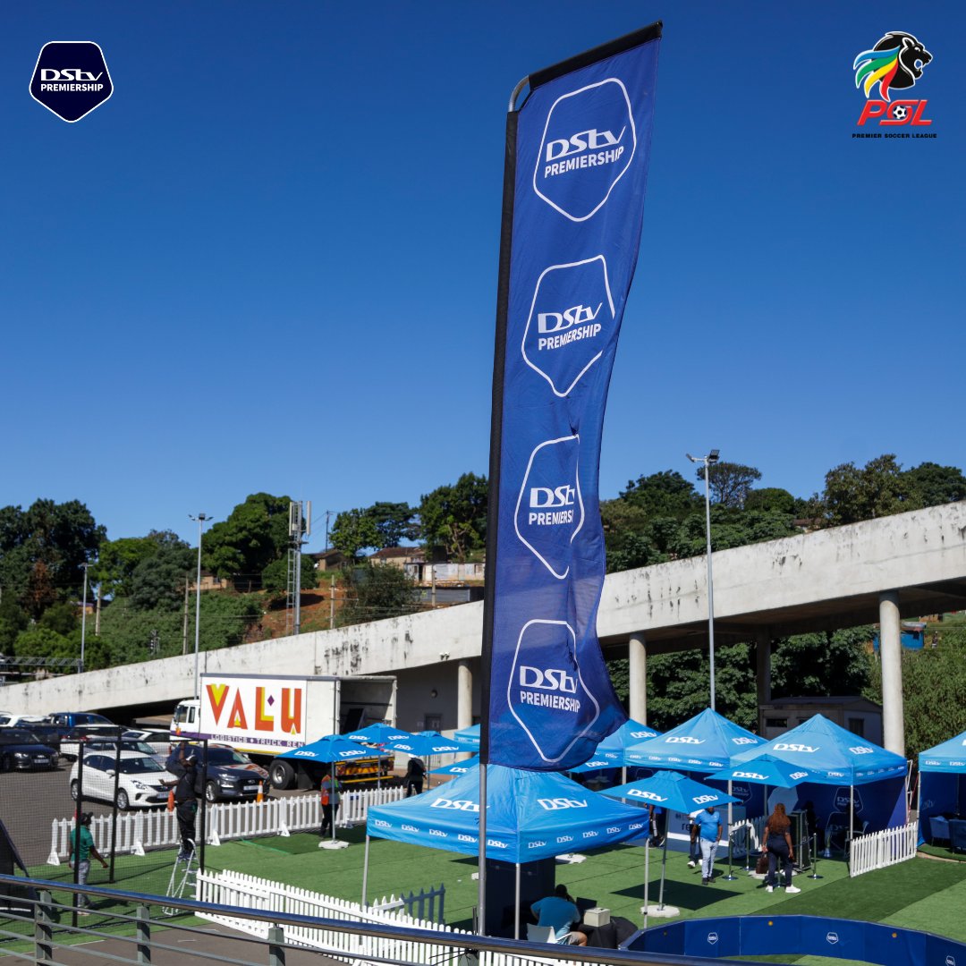 BabizeBonke_ZA's tweet photo. Ses’fikile KZN! We are live KwaMnyandu Shopping Centre - Come meet your favourite football legends, talent, and stand a chance to win awesome prizes just for being a part of the DStv family 🎁⚽️#MyPerfectMatchDayExperience https://t.co/6sEtO8UDu0