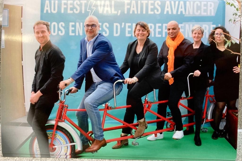 Le festival des #entrepreneurs, c'est aujourd'hui !  
Avec la @CCICaen, les équipes <a href="/OrangePro/">Orange Pro</a>
se mobilisent pour accompagner les entrepreneurs et les aider à faire avancer leurs projets 🚴‍♀️🚴‍♂️🚴!