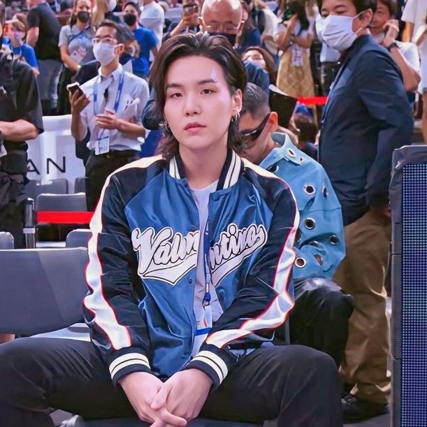 updatecharts's tweet photo. 🚨 REI! Suga (BTS) é o novo embaixador da NBA, principal liga de Basquete do mundo. https://t.co/wOOe39p7Jc