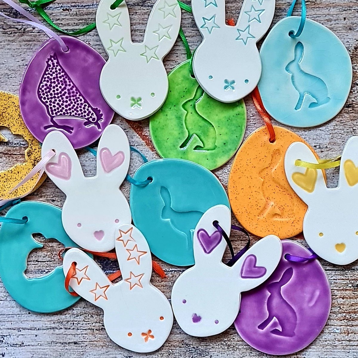 Special offer of 4 for €30 on all Easter eggs and bunnies is still available to collect from my home in Delgany or this Saturday in @Killruddery Market, Bray from 10-4. mapletreepottery.com