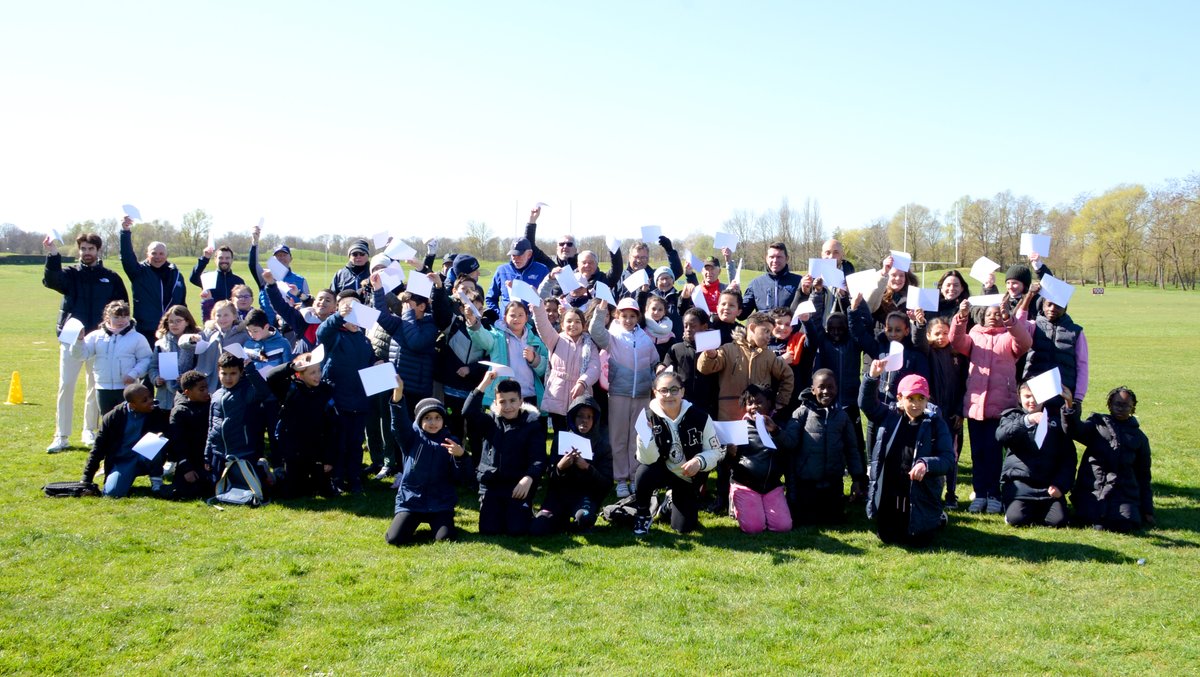 En cette Journée internationale du sport au service du développement et de la paix, la ffgolf se mobilise aussi. 🤝🇫🇷
Cette photo a été prise au <a href="/legolfnational/">Le Golf National</a>, avec des enfants scolarisés à <a href="/SQY/">Saint-Quentin-en-Yvelines 🚀</a>. « Le sport a le pouvoir de changer le monde. »🕊