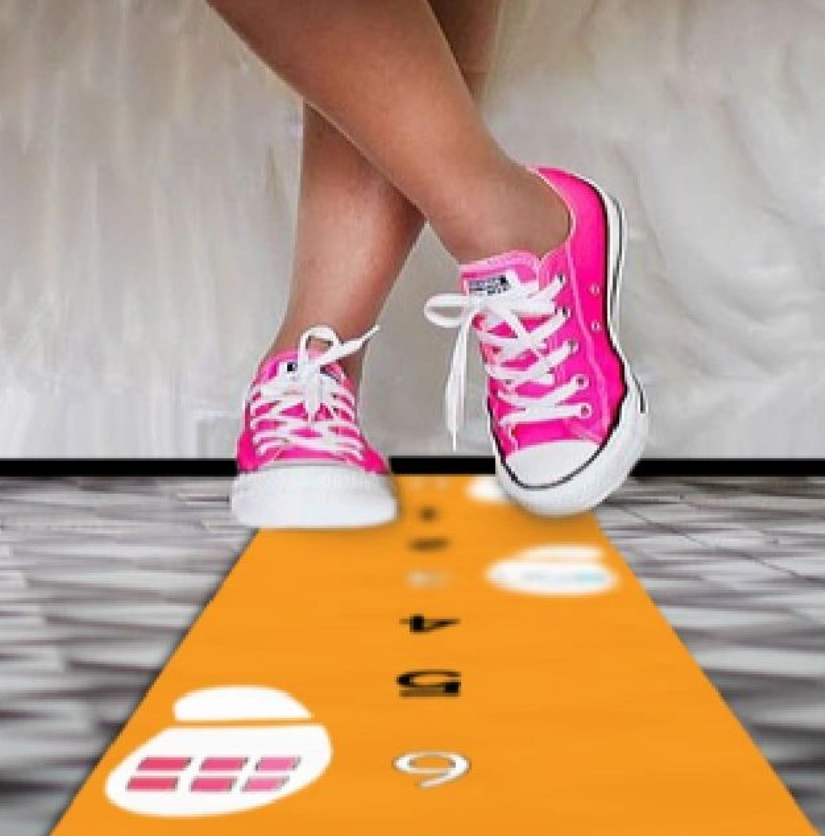 ingeverloop's tweet photo. Er staan nieuwe getallenlijnen in de webshop! Leer met kikkersprongen of een kruisloop de tafel van 3. #bewegendleren #beeldendleren https://t.co/mVAZ7LarK7 https://t.co/M3RoB1OC7q