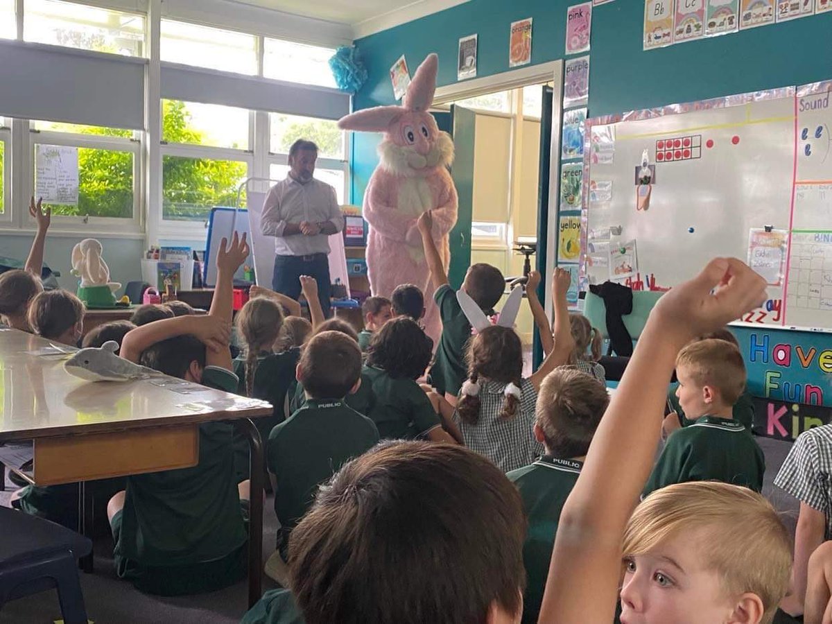 A great way to end the term with an Easter hat parade! We even had a special visit from the Easter Bunny! Great seeing the children have a great time and so many community members coming to join in the fun! #biddabahps