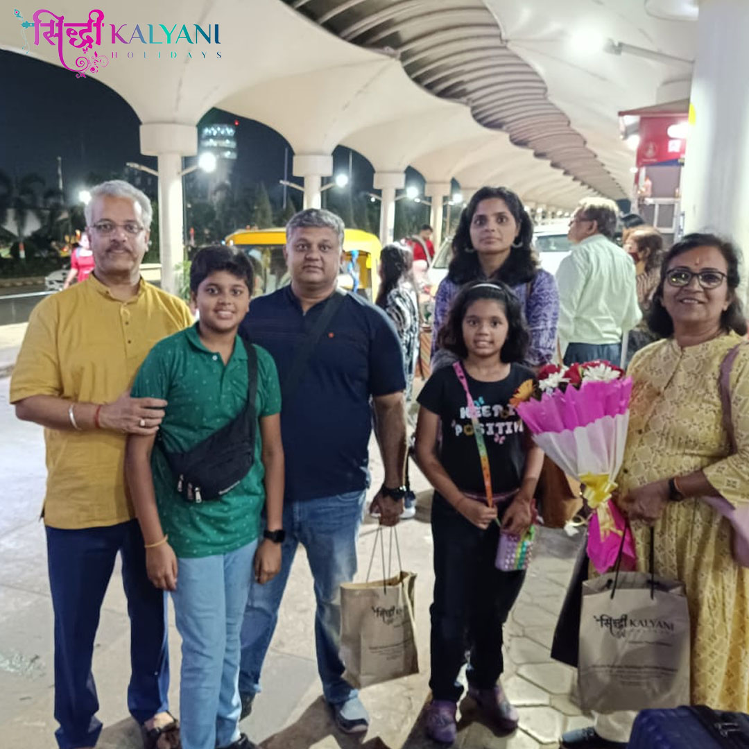 Siddhi_Kalyani's tweet image. Warm welcome  our respected guests 𝙈𝙧. 𝘼𝙨𝙝𝙤𝙠 𝙎𝙖𝙭𝙚𝙣𝙖 &amp;amp; 𝗙𝗮𝗺𝗶𝗹𝘆  from Banarasi with Golden Triangle Tour of Odisha Package.  

#travel #tourism #odisha_tour #welcome_odisha #konark #puri #chilika #golden_tringle_tour #spiritual_tour #siddi_kalyani_holidays