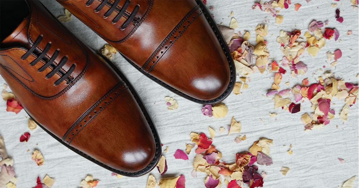 Ensure all your groomsmen look and feel the part on your special day with our Loake ordering service. 👞🎩

Featured style: Hughes in Chestnut Hand-Painted

#LoakeShoes #LoakeShoemakers #WeddingShoes #LoakeWedding