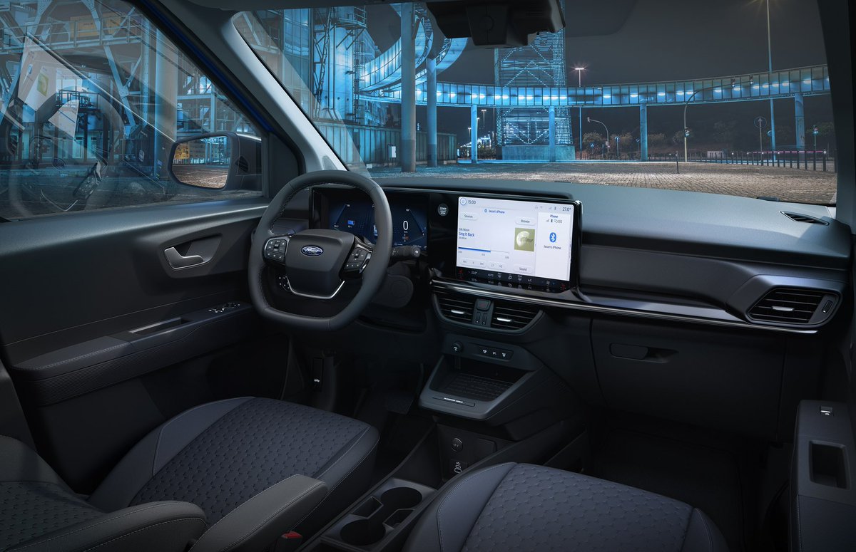 eozpeynirci's tweet photo. Türk mühendislerinin eseri 👏

Ford Otosan, E-Transit ve E-Transit Custom'dan sonra 3. elektrikli modeli yeni Courier'i tanıttı.

Ford Otosan'ın Romanya fabrikasında üretilecek yeni Courier'in benzinli ve dizel versiyonu 3.çeyrekte, elektrikli versiyonu 2024'te devreye girecek. https://t.co/v95O7XQxt2