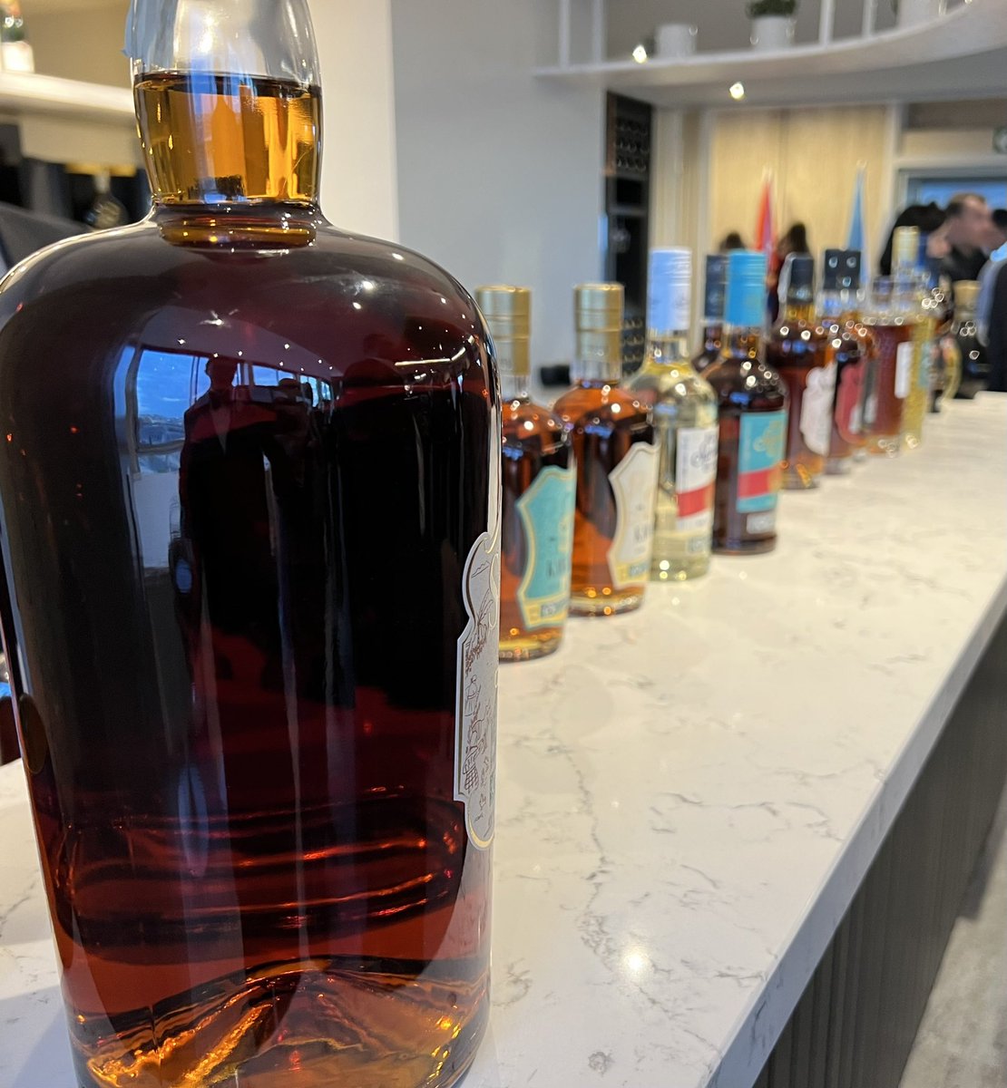 alessior72's tweet photo. #emozione ed #orgoglio, far parte di questo gruppo di lavoro con gli amici di #ercsunspirits e #nelsonservizi, bellissimo progetto in cui i maestri del Ron cubano ricevono il riconoscimento di patrimonio intangibile dell’umanità da @UNESCO
#leanup @LeanEvolution #easysolutions https://t.co/YXsR79x5HW