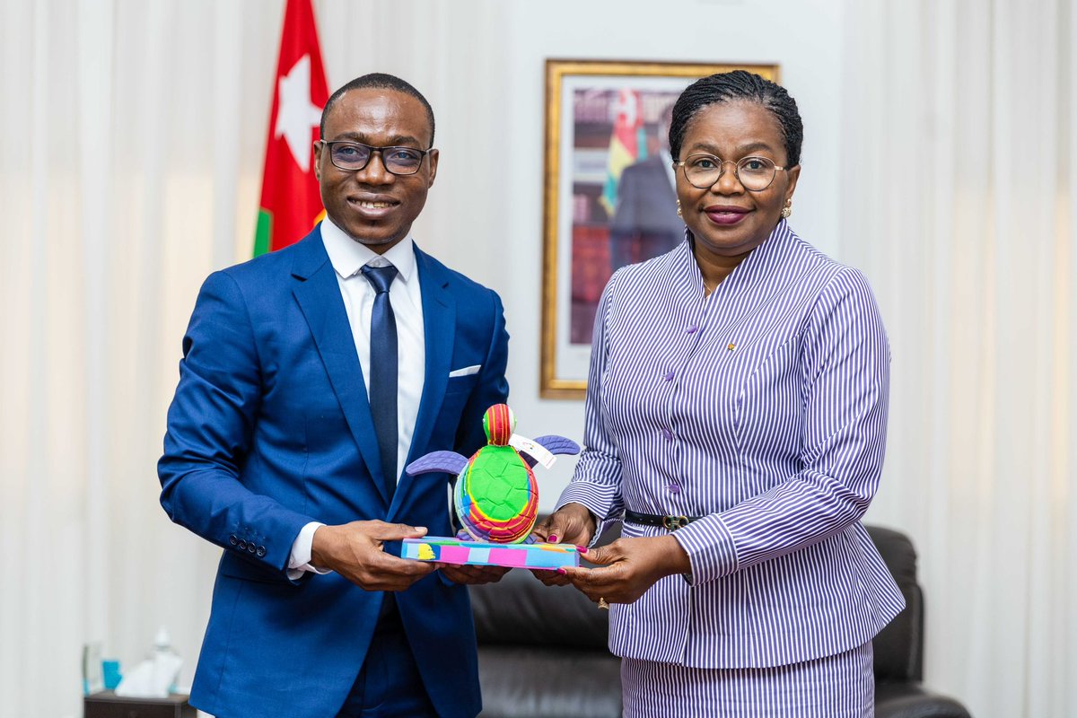 DogbeVictoire's tweet photo. Bravo à M G. Bemah, promoteur  de  GIP Togo, une start-up spécialisée dans le recyclage des déchets plastiques, pour le 1er prix du concours Afri-Plastics Challenge. 
Avec ce prix de plus de 700 millions de FCFA, il va moderniser sa structure et créer plus de 20 000 emplois. https://t.co/bKinhfut71