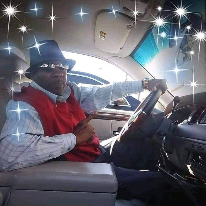David9011636's tweet photo. You gotta Let people talk shit while you keep shining https://t.co/fEpi7pZd6Z