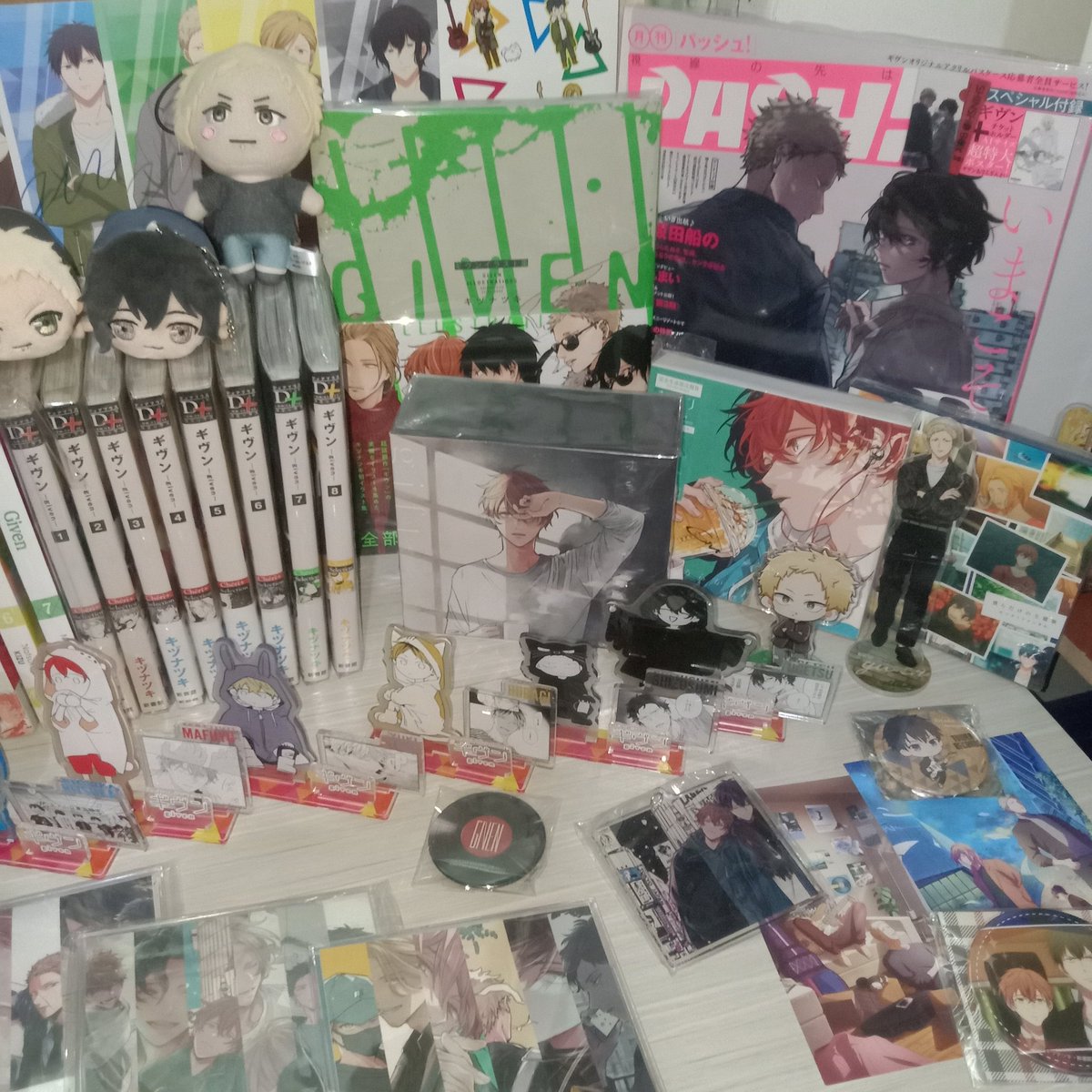 mikajihiko's tweet image. Part 1 of ??
Thank you Kizu-sensei! 
#Given #GivenMerch #MikaBudols