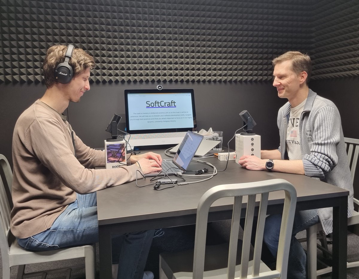 Místo naříkání jak nás umělá inteligence nahradí se pojďme raději podívat jak ji naopak využít ve svůj prospěch. Jaké nástroje máme jako vývojáři již dnes k dispozici a jaké nás čekají v nejbližší době? To je předmětem dalšího dílu našeho podcastu.
softcraft.dev/podcast/episod…