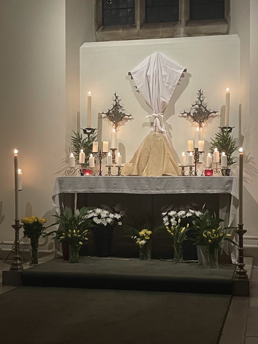 Join us tonight at 8pm for the Mass of the Lord’s Supper as we begin the celebration of the #Triduum #MaundayThursday @ChurchinWales  @LlandaffDio Music by Latona, @philipstopford #Bruckner  watch of the passion until 10pm