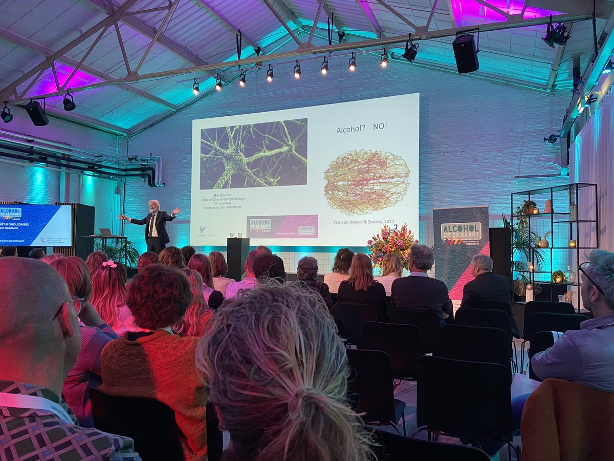 Vandaag bij congres Vroeg Signalering Alcoholmisbruik. Met oa Eric Scherder.