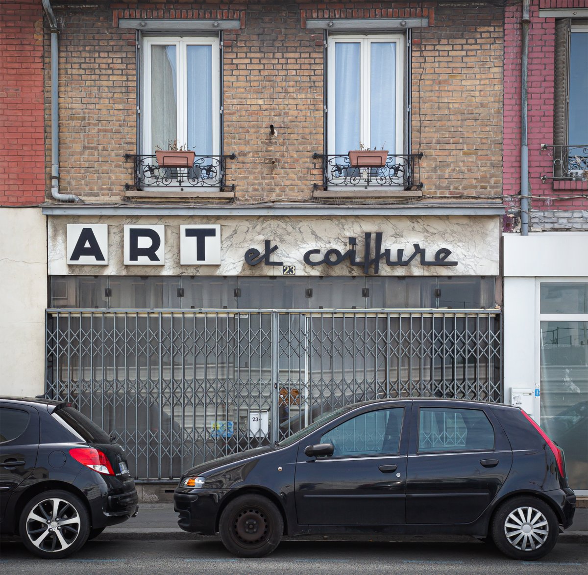 Pixdar's tweet photo. ART et coiffure... enseigne et safari typo à Drancy.
Avril 2019.

👉 https://t.co/H5RW8OXyrG https://t.co/Ziy7L7TCck