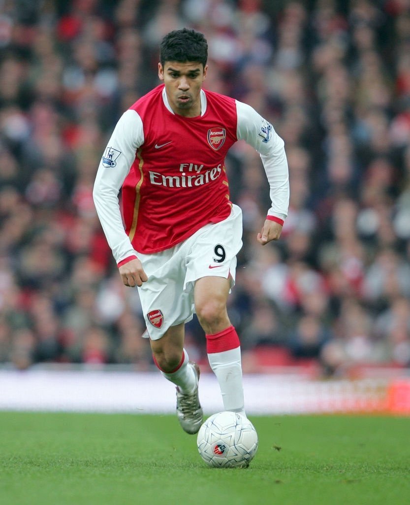 Gunnersc0m's tweet photo. Eduardo on his leg-break: "I still receive messages from fans about that season who say if I hadn’t got injured, Arsenal would have won the league. I always hear this message but it was just unfortunate that it happened to me. It makes me sad that we didn’t win any trophies at all as that was a strong team. I think about it to this day as we had a great chance." [@TheAthleticFC]
