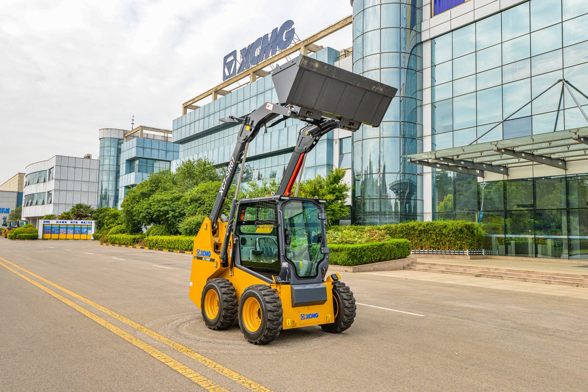 julieeesm's tweet photo. Recently ~
Xcmg mini skid steer loader 
XC7-SR07
Welcome inquiry 
#xcmg #constructionequipment https://t.co/xUZwE47QQo