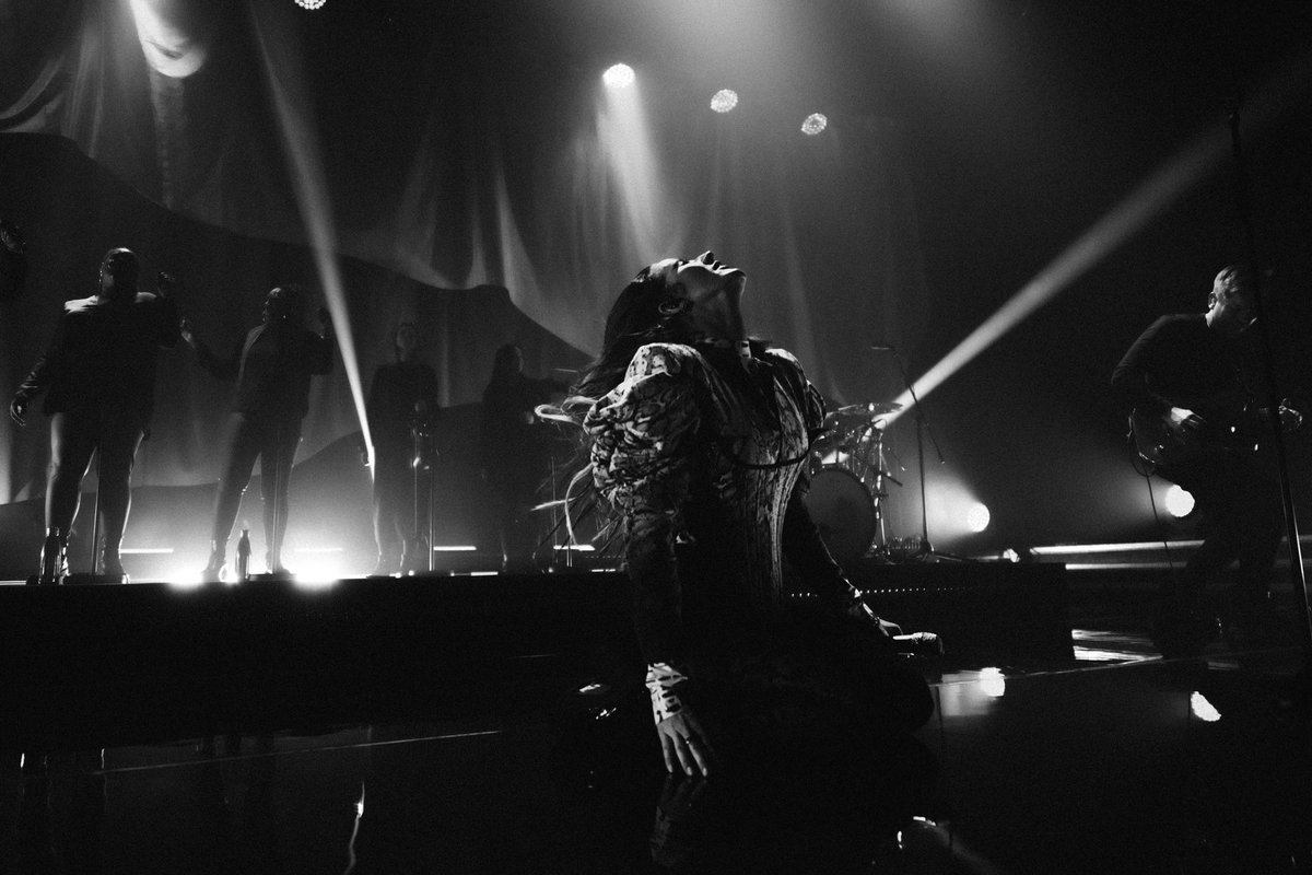 Ellie Goulding tweet media