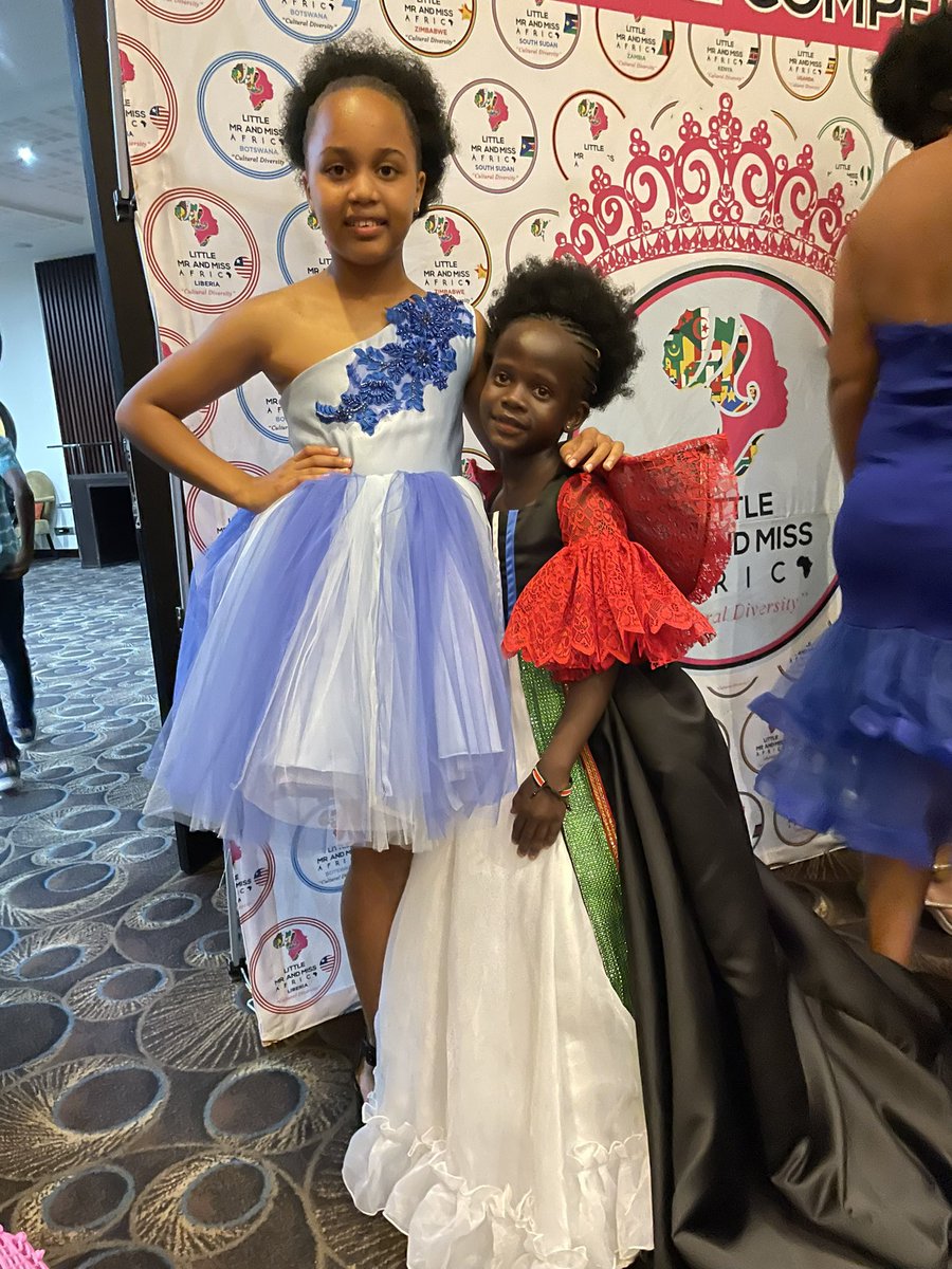 RitahSamantha's tweet photo. Last night’s Friendship Party in pictures. We had so much fun and exchanged gifts. But most importantly shared lovely moments with my friends. South Sudan to the World 🇸🇸🇸🇸 #littlemissafrica #southsudan #childrenwithavision #SSOT https://t.co/MWBI4mszM8