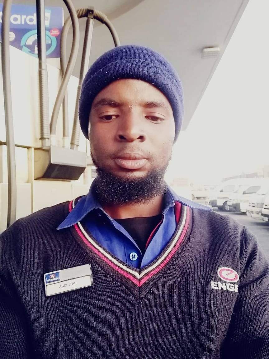 Crime_SpotterSA's tweet photo. Heroic Petrol Attendant Identified As Malawian Abdullah James https://t.co/wPByc2cx71 https://t.co/CBKg53e0NO
