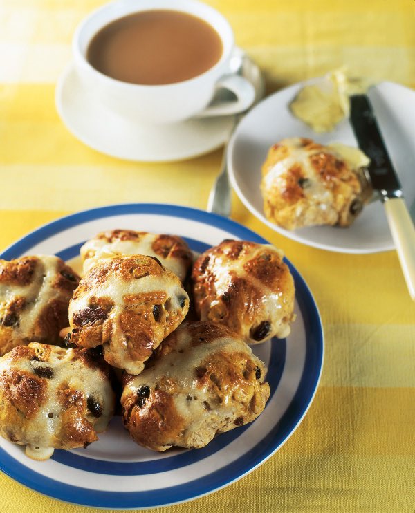 #RecipeOfTheDay is Hot Cross Buns! And I know the shops are full of them (and in increasingly wacky flavours) but nothing beats plain old homemade! They’re also this month’s Cookalong and you can get the link to enter in the intro to the recipe nigella.com/recipes/hot-cr…