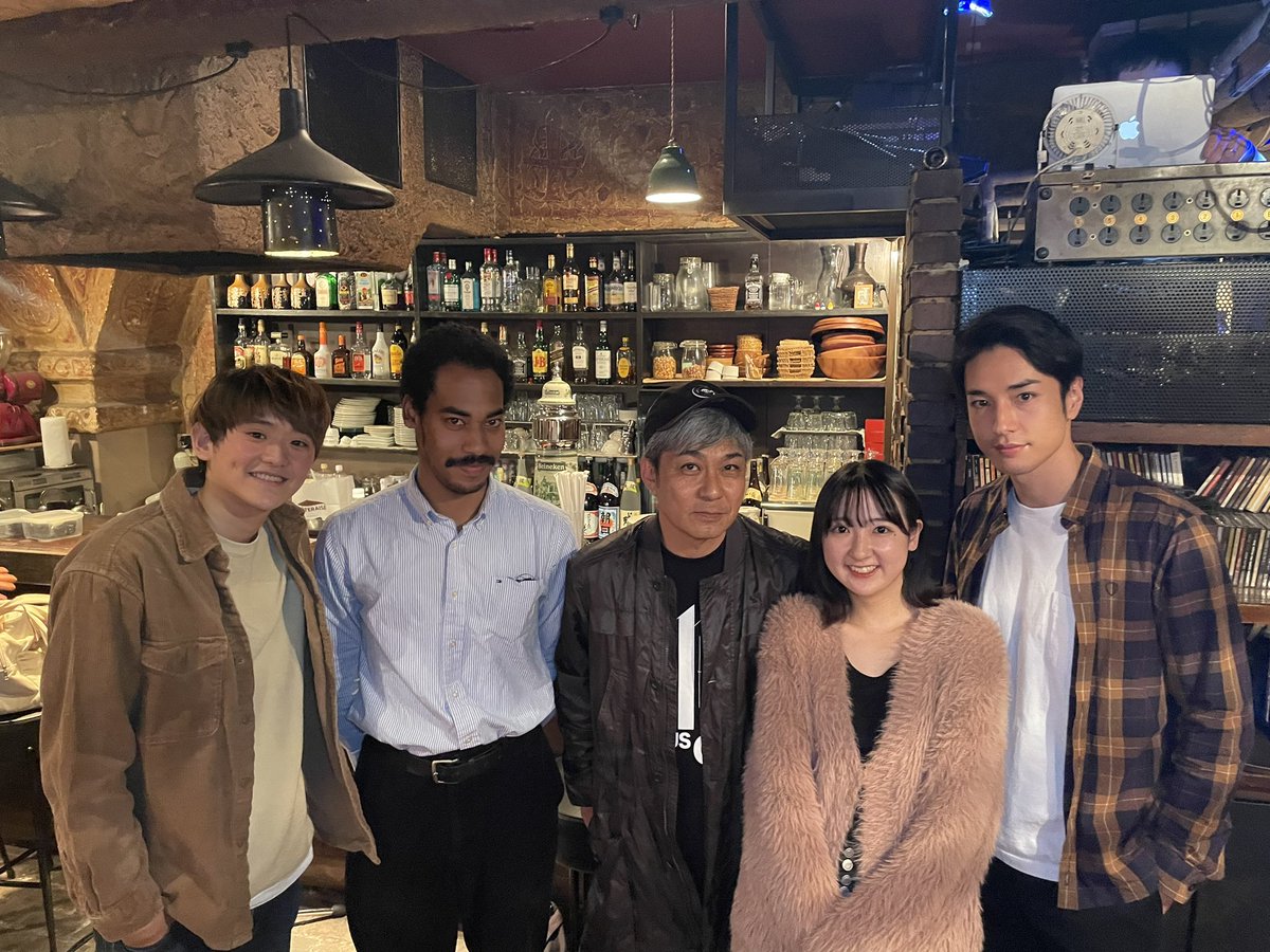 _ayu1014_'s tweet photo. 昨日は映画の撮影にエキストラとして
参加させていただきました🥺

そして素敵な方たちと
お写真撮らせていただきました❕
とても良い経験になりました‼︎
#映画 #撮影 #エキストラ https://t.co/0fwzdolpsa
