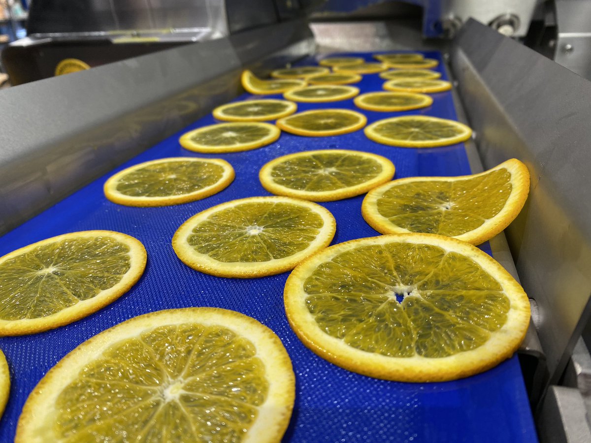 CruiseWorldExp's tweet photo. Cruise World is a parallell world..!!!

How many kg of food are prepared in the kitchen of cruise ships? #cruises #ships #croisieres #cruise #kitchen #chefs #seachefs

Automatics slicers for frozen and fresh product.. Safer , Faster and Cheaper..!!! #ship #meat #cruiseline #usph https://t.co/qXBDzj4UHu