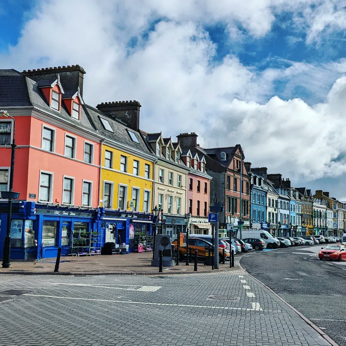 lmillward86's tweet photo. Cork and Cobh were lovely. More weekends like this one please 🙋‍♀️ https://t.co/t700iwEIvA