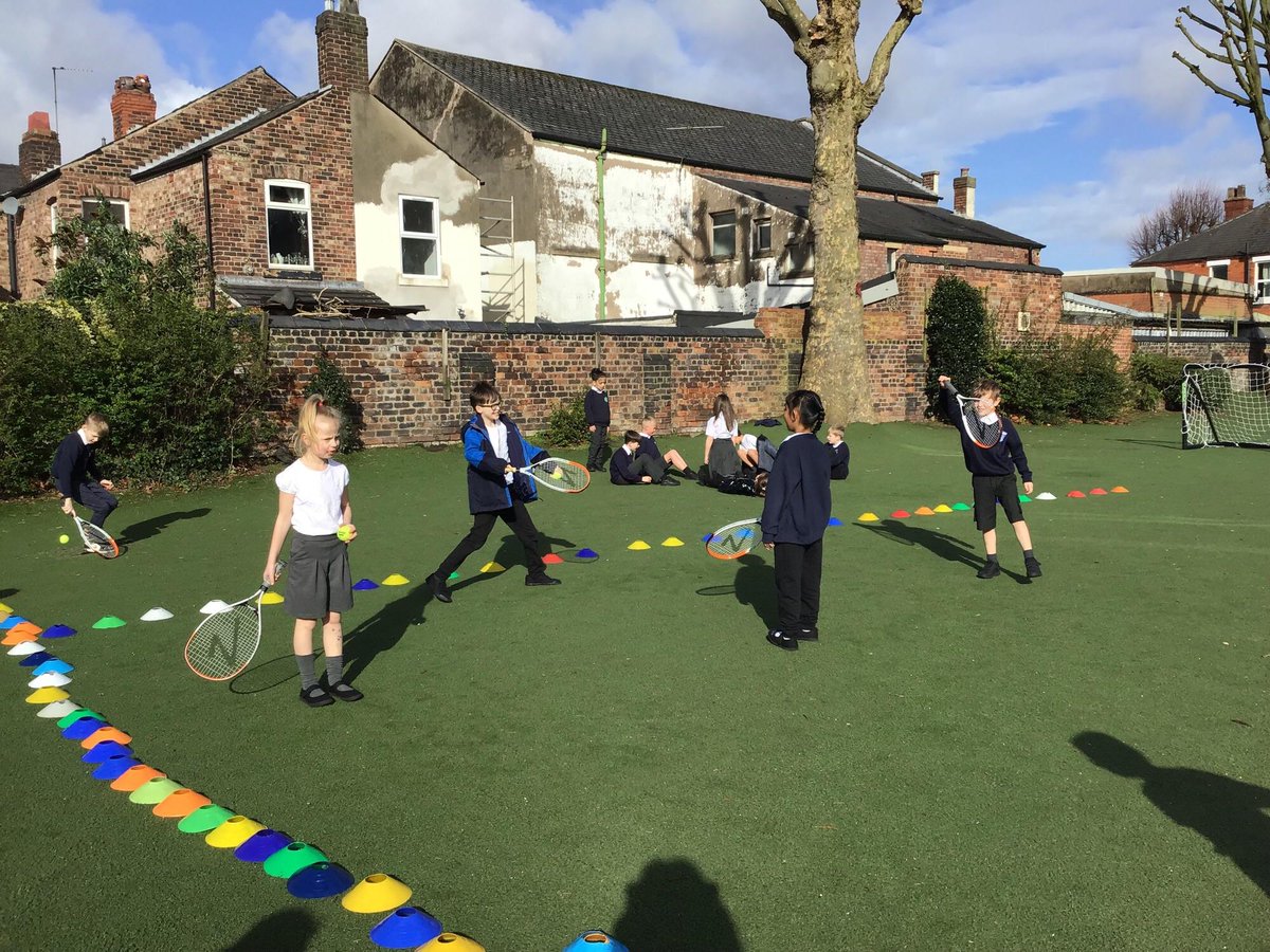ABCPschool's tweet photo. #Class34P have been practising our tennis skills today, focusing on controlling the ball #ABPE https://t.co/7WkWvJk36U