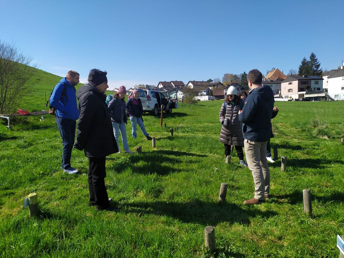 AllanEcology's tweet photo. Then we all went out to our #PaNDiv and #BugNet field sites in Münchenbuchsee with @LisaHuelsmann @PierreMariotte @BillurBektas and our new PhD student from @agroscope Emilie Roinel 🌱🌼 3/n https://t.co/FHWv0XUce4