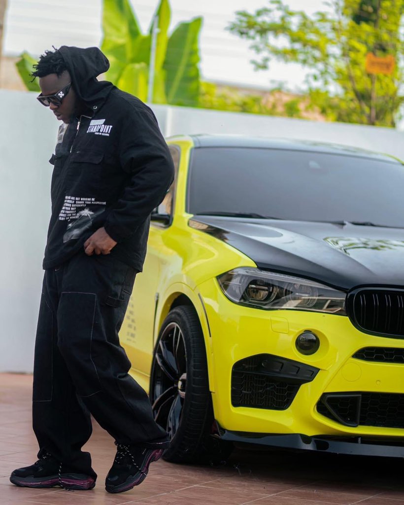 Yhungsark's tweet image. Happy birthday 🎊🎉🎂 king 👑