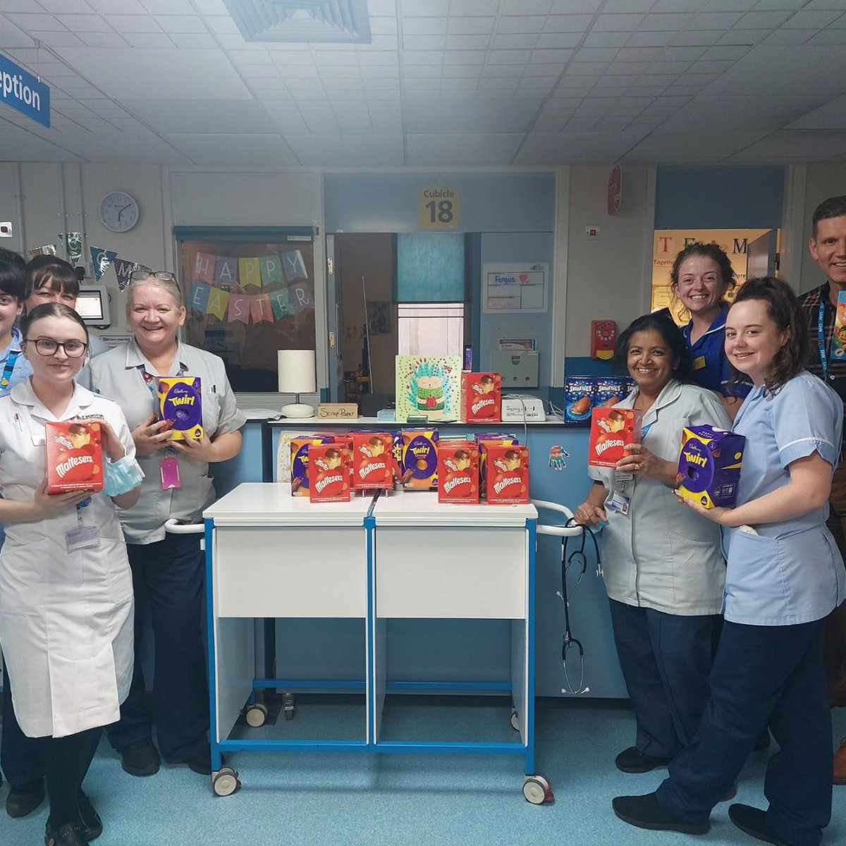 Thank you to all of our patients who generously donated over 80 Easter eggs for Children's ward 11 at the LRI @leicestershospitals 🐣 The kids were thrilled to receive these! 💛