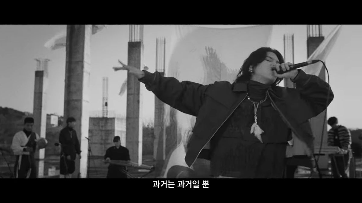 likechizu's tweet photo. we. just. have. to. be. ready. for. whatever. it. is. of. min. yoongi. in. his. rockstar. era. https://t.co/f4fmuLMIkP