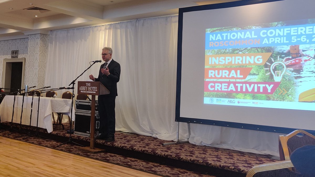 AcornProjectEu's tweet photo. A beautiful quote from Shane Tiernan, Chief Executive of Roscommon County Council: "We're only as good as the wonderful volunteers that work so hard on our communities". 
#youth
#yearoftheyouth
#volunteering
#ruraldevelopment
#AcornProjectEU
#ErasmusPlus https://t.co/Kx0Xz8dmAH