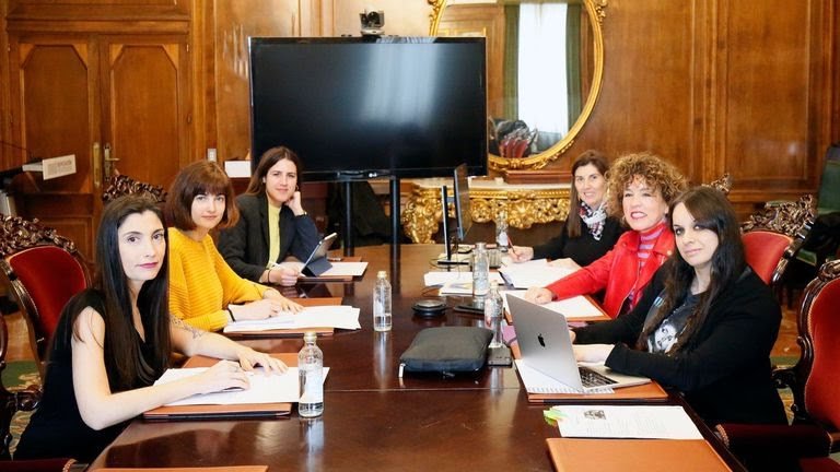 "Seleccionadas en Pontevedra as oito candidatas do programa <a href="/descubreas/">Descúbreas</a>"

En <a href="/lavozdegalicia/">La Voz de Galicia</a> 👇

lavozdegalicia.es/noticia/pontev…