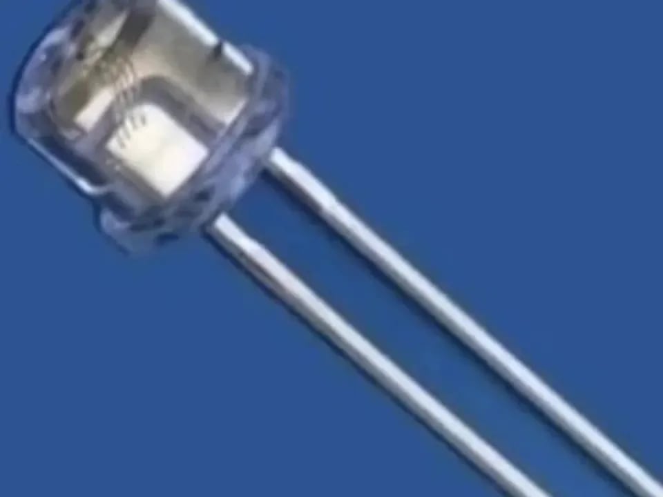 ollybondy's tweet image. #US #radardetectors #Car #Ford #GM #chevrolet   #Hona #Toyota #Jeep #jaguar #landrover #bestlaserjammer. #UK #NYC #Audi #Tesla Powerful Effective lower cost #Osram #splpl903 #laserdiffusers now available. Just 1-1/2 inches wide  #handmade in 🇬🇧only £200 Inc Tracked Post.