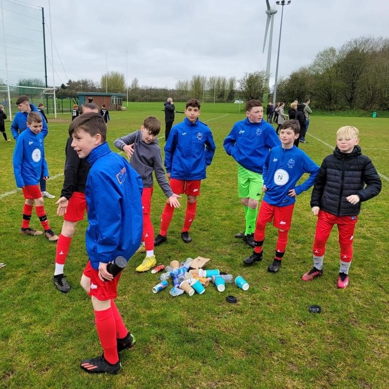 HarryGreggF's tweet image. ⭐️ An appreciation post for the @PortstewartFC 2010’s! Each week, after the HGF SSGC, the team help pick up any litter left behind and put away nets. 

So, here is your friendly reminder to help the volunteers and Portstewart 2010’s by not leaving your litter on the pitches! 🚮