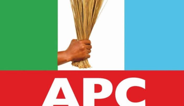 R_abati1990's tweet photo. FACT-CHECK: Did APC threaten to form parallel govt if 2015 elections are rigged? 
https://t.co/LPmLnmbaRu https://t.co/I2w46qRkZ4